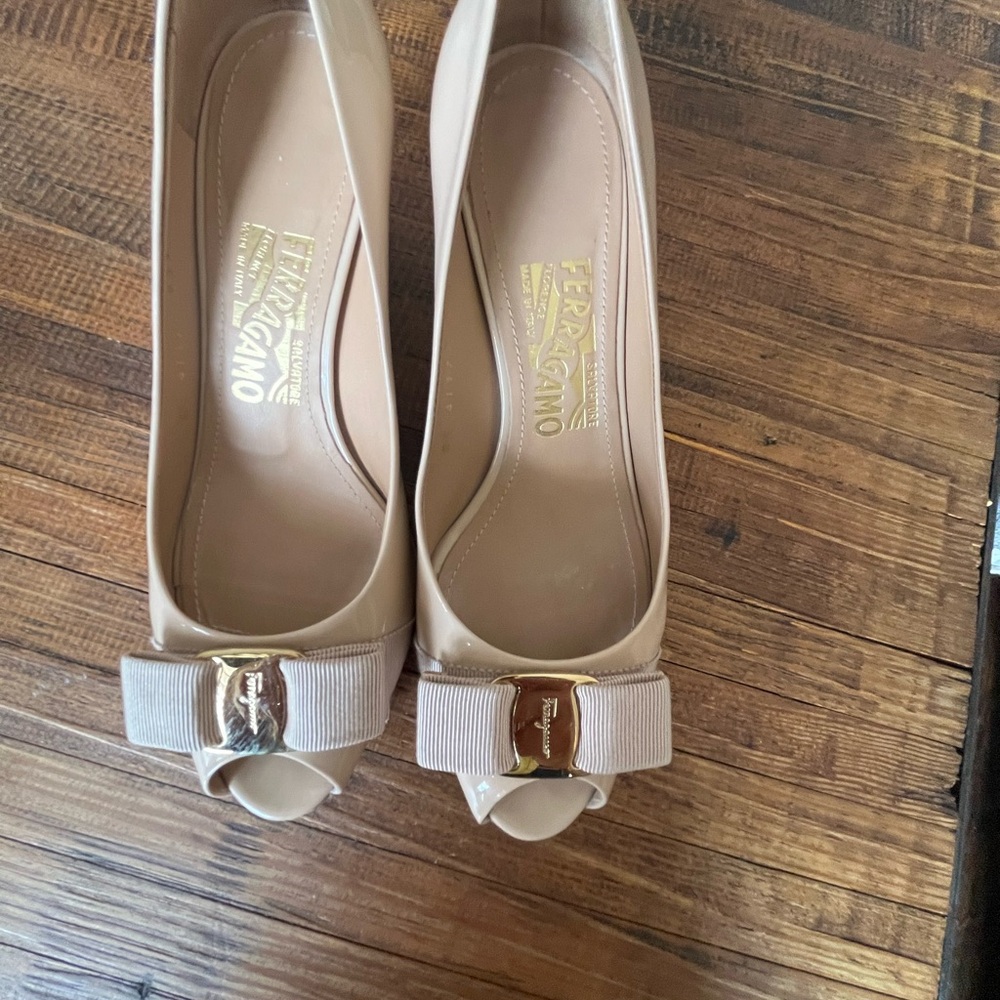 Salvatore Ferragamo Women's Wedges Beige Peep-Toe Shoes